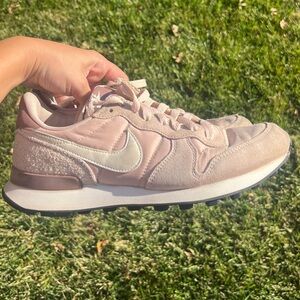 Pink Nike Internationalist Sneakers